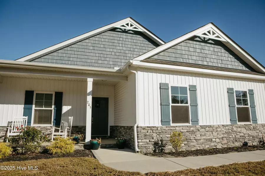 205 Creeks Edge DR, Pikeville, NC 27863