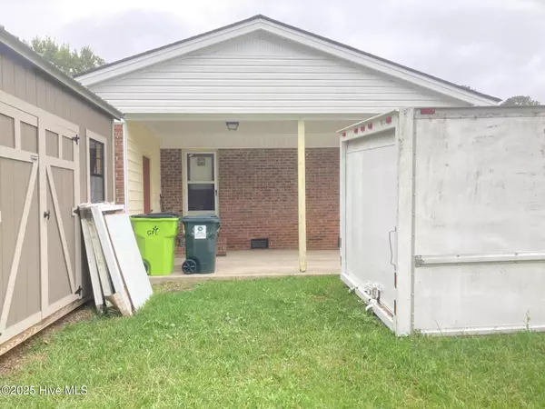 New Bern, NC 28562,1418 Mockingbird LN