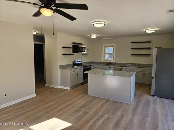 Rocky Point, NC 28457,10044 Nc Highway 210