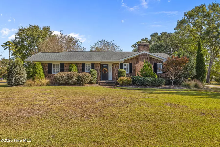 105 Sandpiper DR, Newport, NC 28570