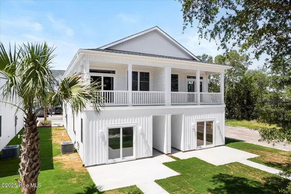 Carolina Beach, NC 28428,824 Kenneth AVE #2