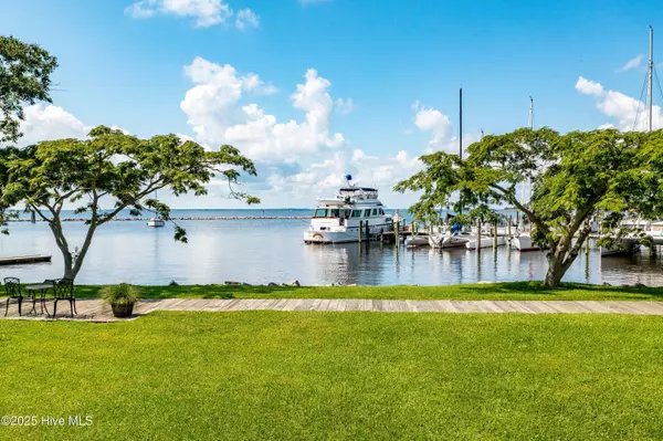 Oriental, NC 28571,516 Water ST #B9