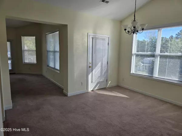 Wilmington, NC 28405,700 Indica CT #Apt 302