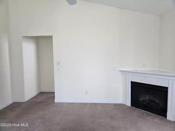 Wilmington, NC 28405,700 Indica CT #Apt 302