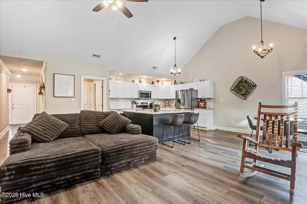 Snow Hill, NC 28580,84 Haven CT