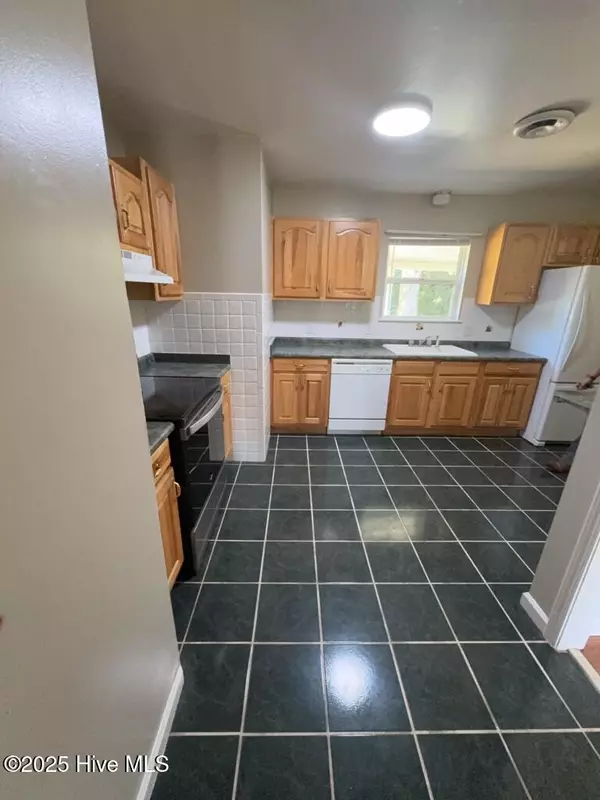 Jacksonville, NC 28546,415 Sterling RD