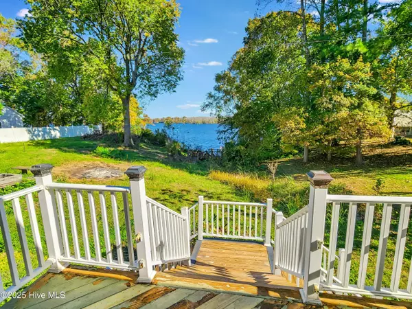 Harrellsville, NC 27942,111 Apache RD