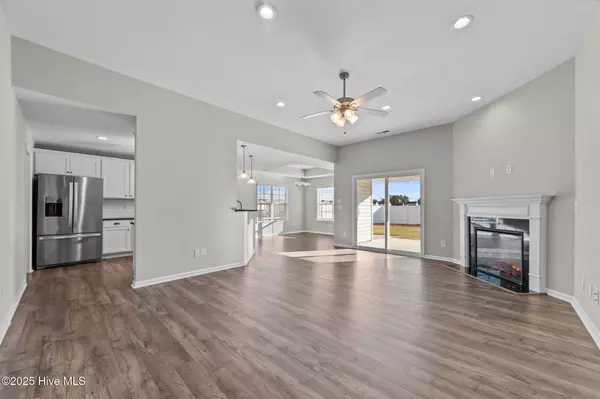 Greenville, NC 27858,813 Knoll CIR