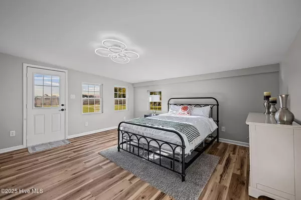 Trenton, NC 28585,4942 Highway 41 W