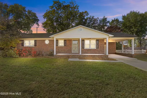 2604 Geneva CT, Fayetteville, NC 28306