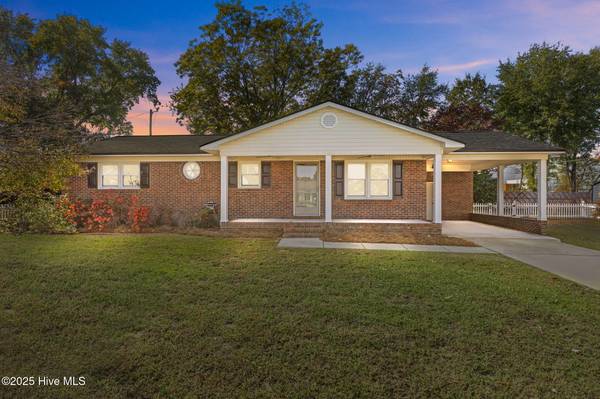 2604 Geneva CT, Fayetteville, NC 28306