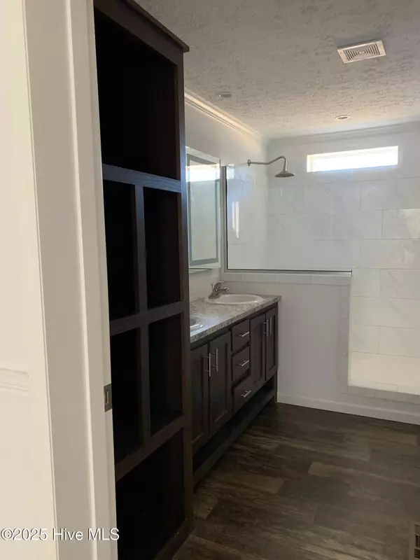 La Grange, NC 28551,101 Forest DR