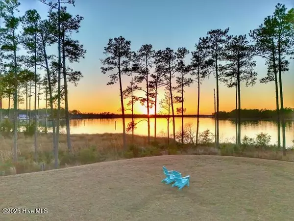 Oriental, NC 28571,71 Jayne PT