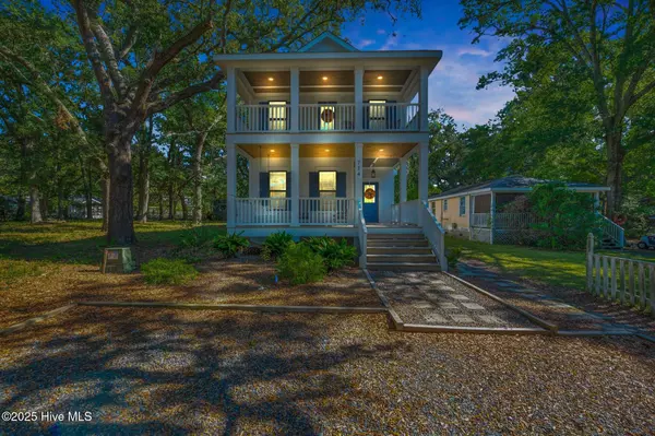 Southport, NC 28461,714 N Atlantic AVE