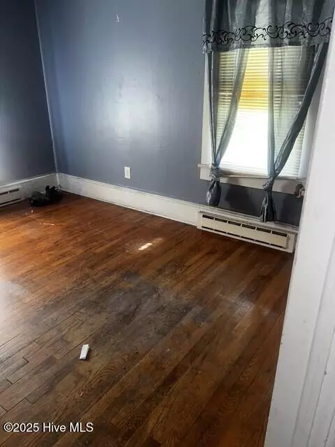 Williamston, NC 27892,303 Ray ST