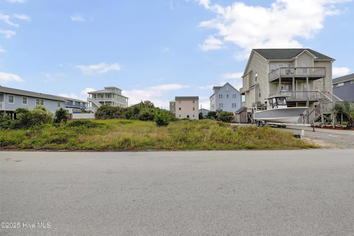 Surf City, NC 28445,1110 N Topsail DR N