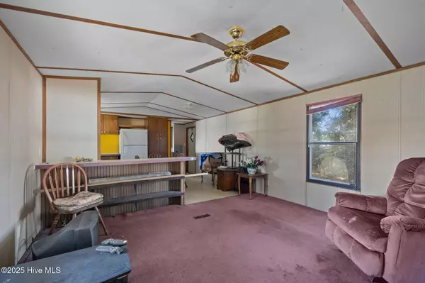 Newport, NC 28570,1527 Hibbs RD