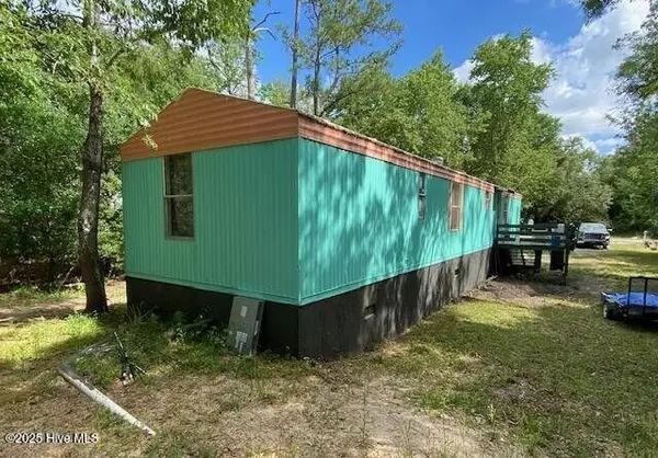 Southport, NC 28461,281 Holly DR