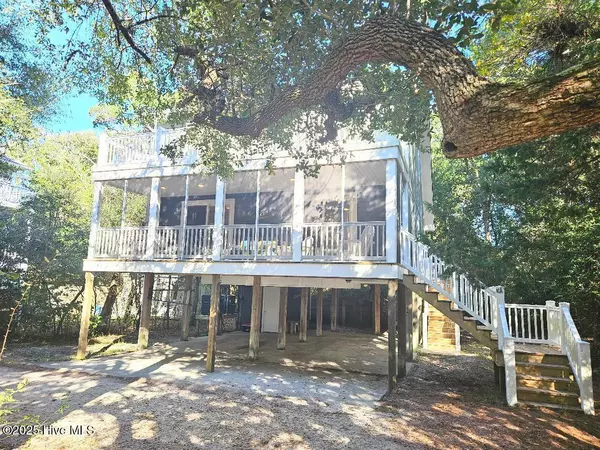 Emerald Isle, NC 28594,108 Sand Castle DR