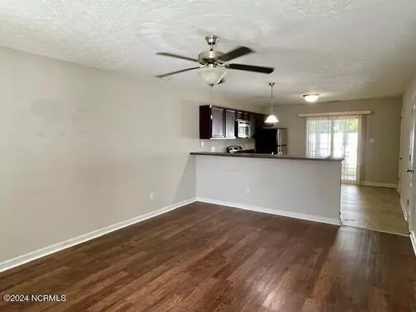 Jacksonville, NC 28546,429 Falls CV