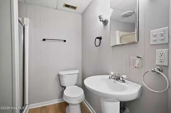 Tarboro, NC 27886,2012 Glissom ST