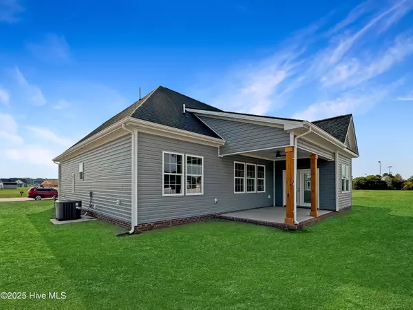 Elizabeth City, NC 27909,103 Yawl ST