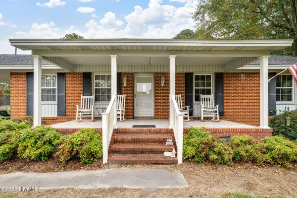 Warsaw, NC 28398,214 Elm ST