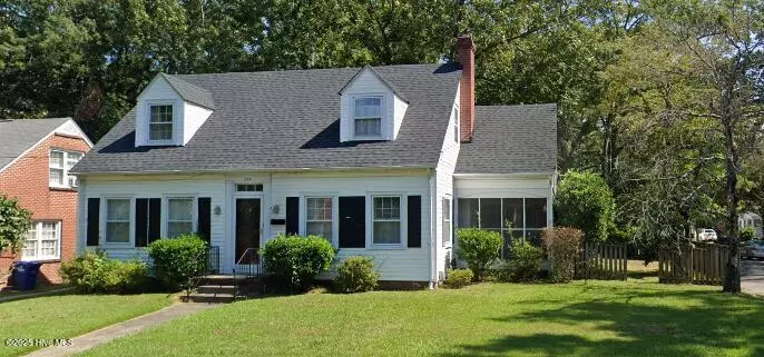 215 Lewis ST, Greenville, NC 27858