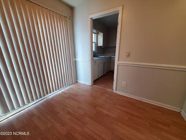 Greenville, NC 27834,945 B'S Barbeque RD #A