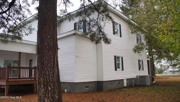 Battleboro, NC 27809,281 W Battleboro AVE