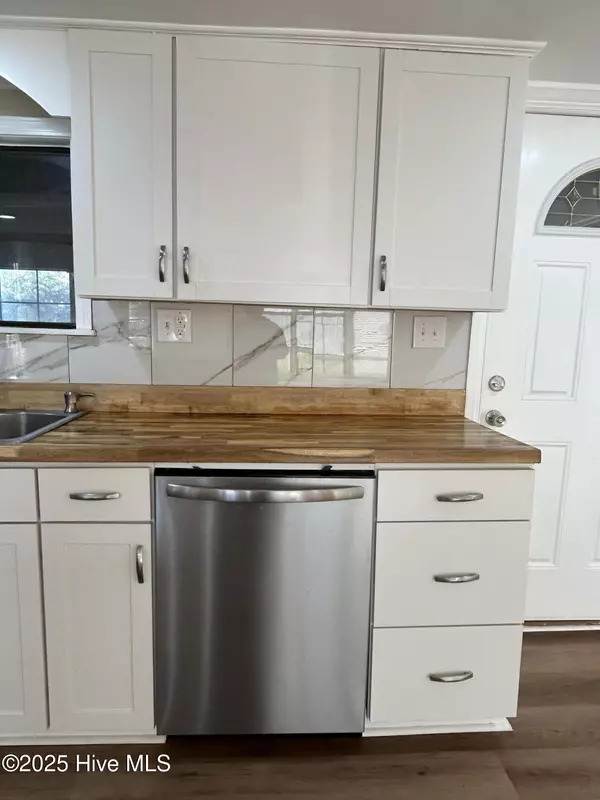 Deep Run, NC 28525,3292 Sargett Brown RD