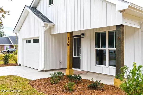 Maysville, NC 28555,304 Bynum AVE