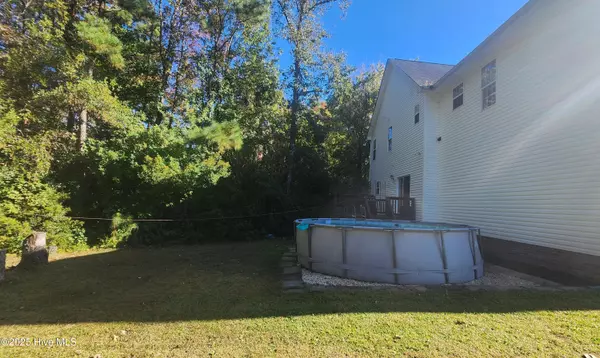 Swansboro, NC 28584,109 Forest LN