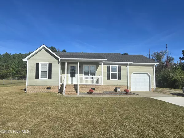 1304 Stacie DR, Elizabeth City, NC 27909