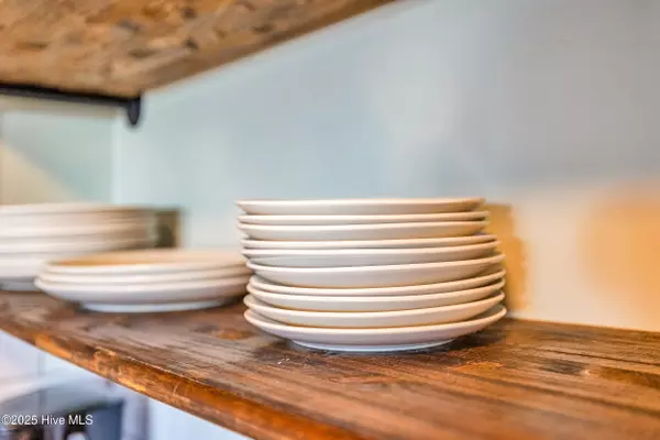 Oak Island, NC 28465,928 E Dolphin DR