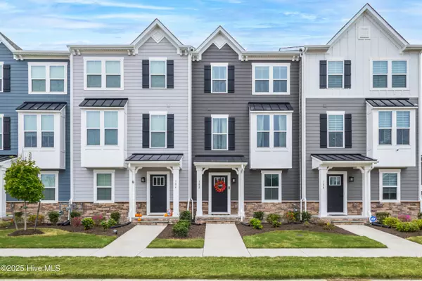 302 Lydia ST, Moyock, NC 27958