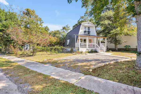 Oak Island, NC 28465,412 Womble ST