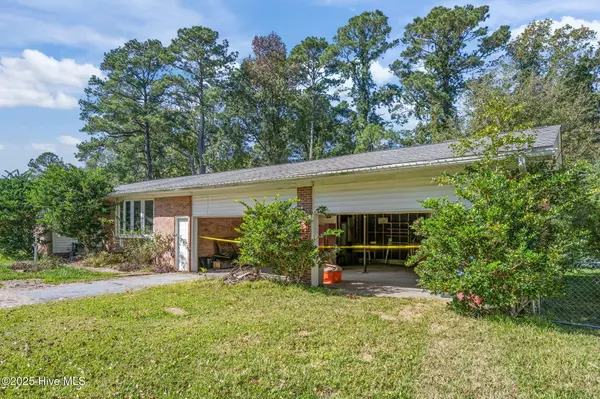 Jacksonville, NC 28540,408 Carole DR