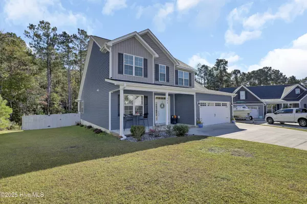 Hubert, NC 28539,508 Diamond Ridge CT