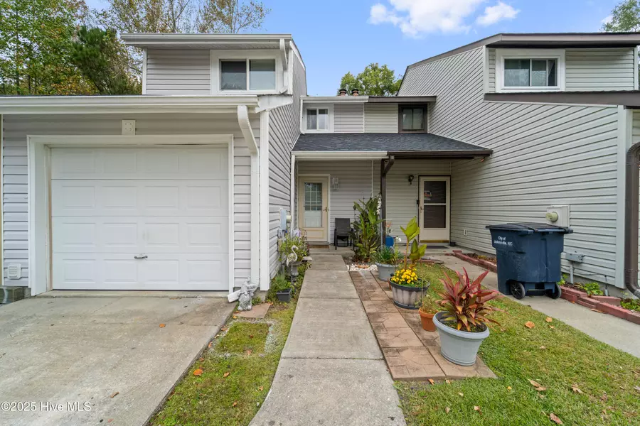 114 N Onsville PL, Jacksonville, NC 28546