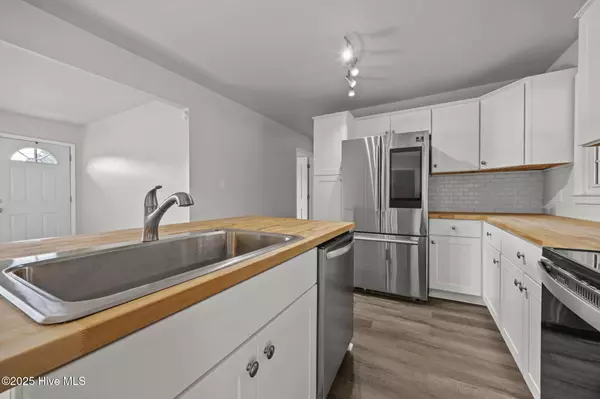 Jacksonville, NC 28540,196 Summersill School RD