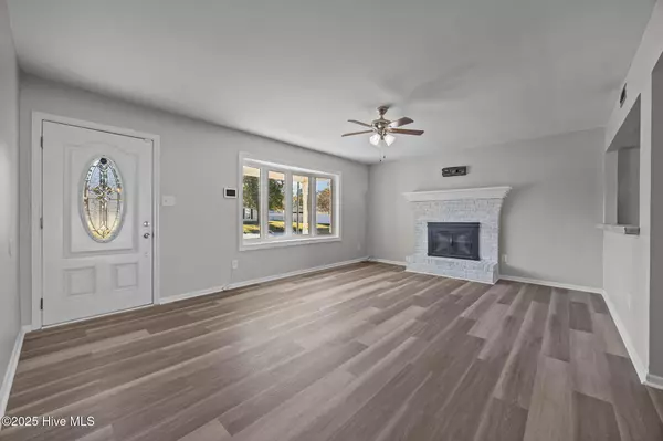 Jacksonville, NC 28546,7 Walnut DR