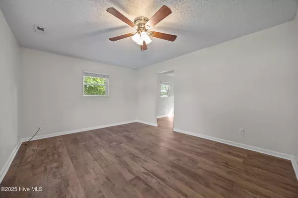 Jacksonville, NC 28546,121 Lance CT