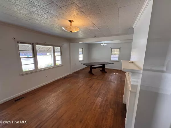 Hamilton, NC 27840,102 E Main ST