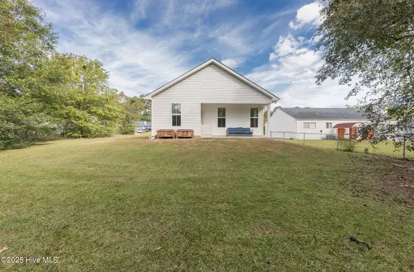 Jacksonville, NC 28546,111 Hampton CT