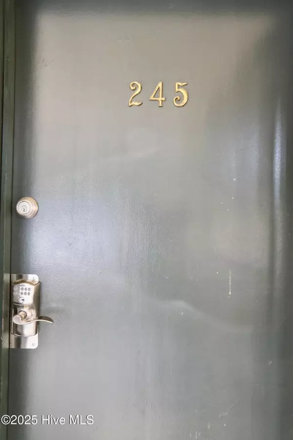 Southern Pines, NC 28387,130 Fairway AVE ## 245