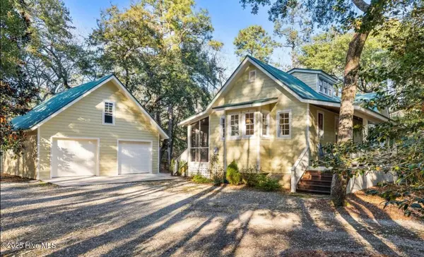 Southport, NC 28461,679 Carolina Bay CT