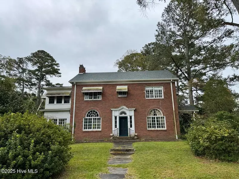 712 S Main ST, Bladenboro, NC 28320