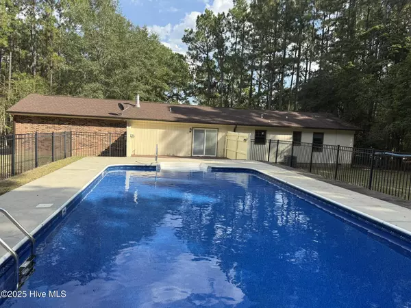 Pinebluff, NC 28373,140 N Apple ST