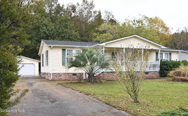 1024 Palm CT SW, Calabash, NC 28467